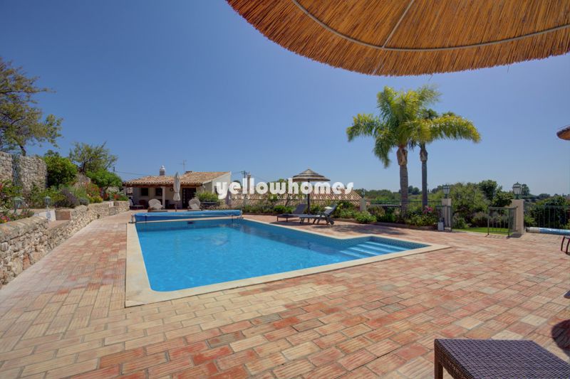 Beautiful Quinta style property with guest annex near Vilamoura 